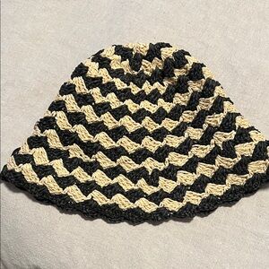 Kate Spade Black and Tan Crochet Hat